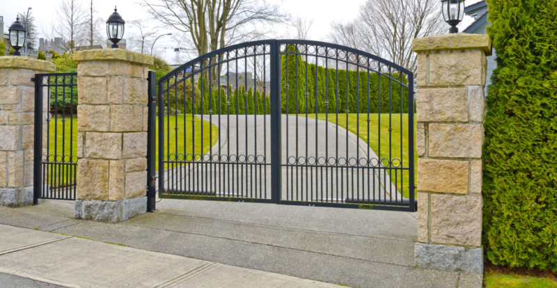 Gates,Separating,The,Private,From,The,Public,Property,In,The